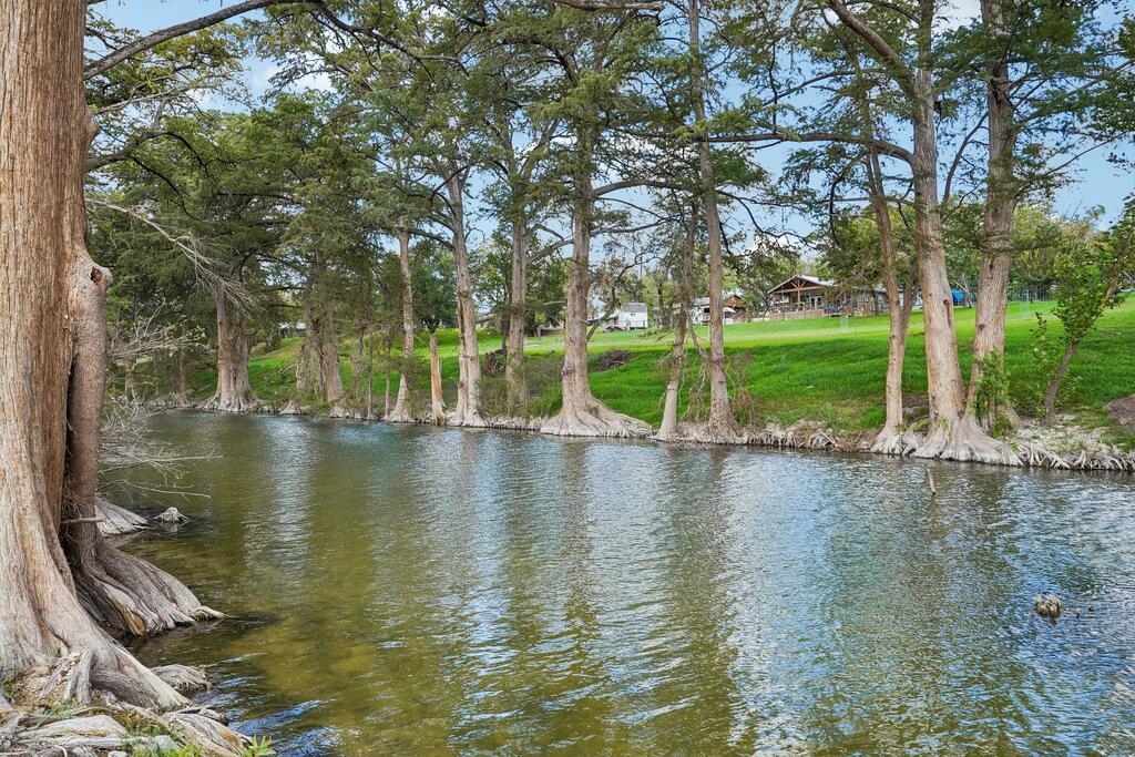 250-256 Wharton Road Kerrville, TX 78028 - Photo 5 of 53 Gallery Image 5