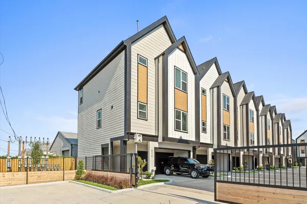 $2,395 | 5209 Green Pine Tree Drive, Houston, TX 77018