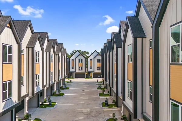 $2,395 | 5209 Green Pine Tree Drive, Houston, TX 77018