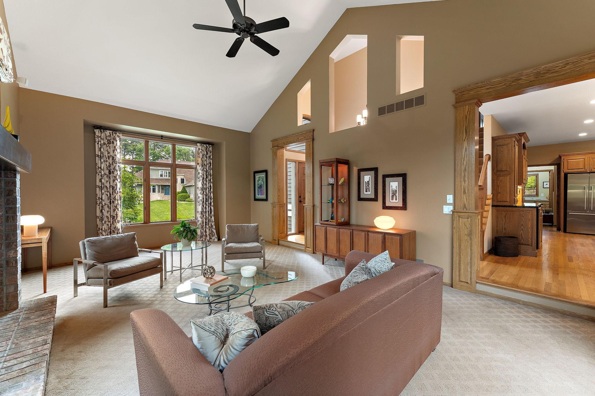 11582 Raspberry Hill Road Eden Prairie, MN 55344 - Photo 24 of 63 Gallery Image 24