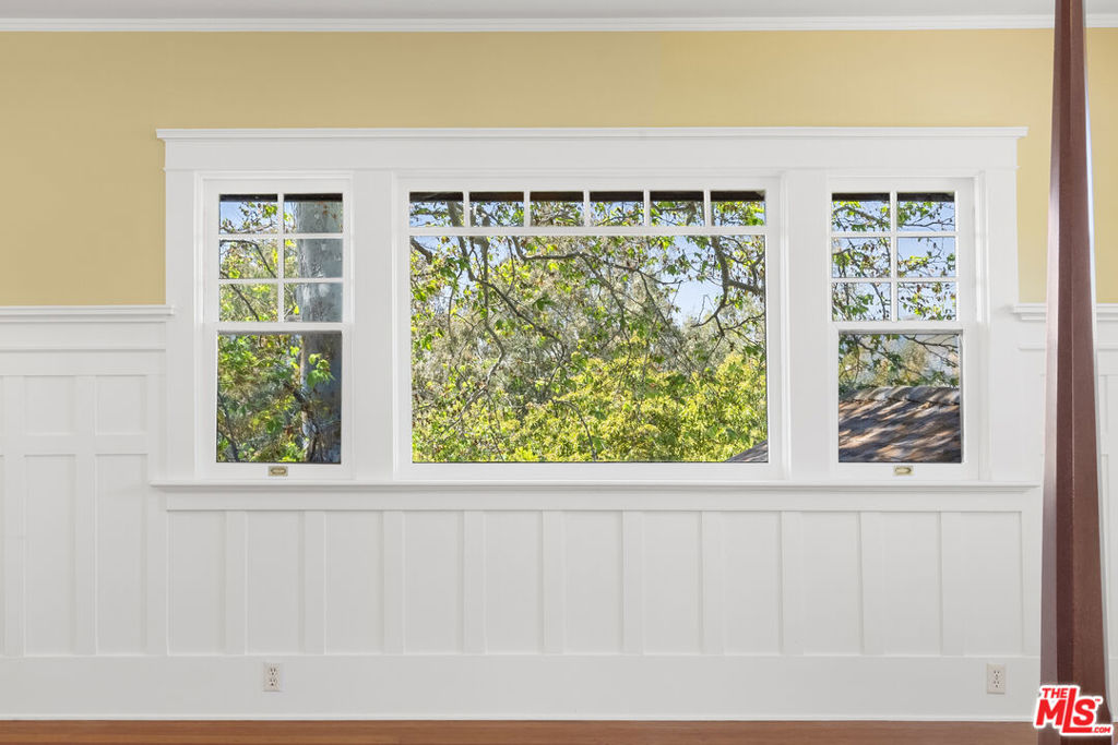 15454 South Mountain Road Santa Paula, CA 93060 - Photo 24 of 65 a view of a windows and an entryway