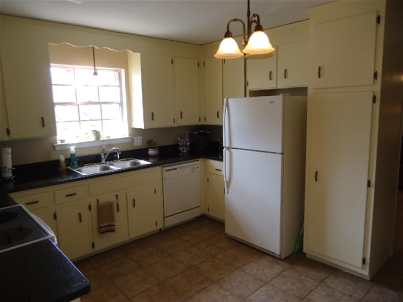5640 Keystone Road Pensacola, FL 32504 - Photo 8 of 30 Granite Countertops & Newer Appliances
