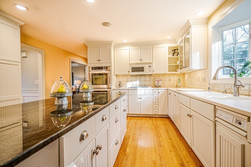 20 James Millen Road North Reading, MA 01864 - Photo 5 of 34 Gallery Image 5