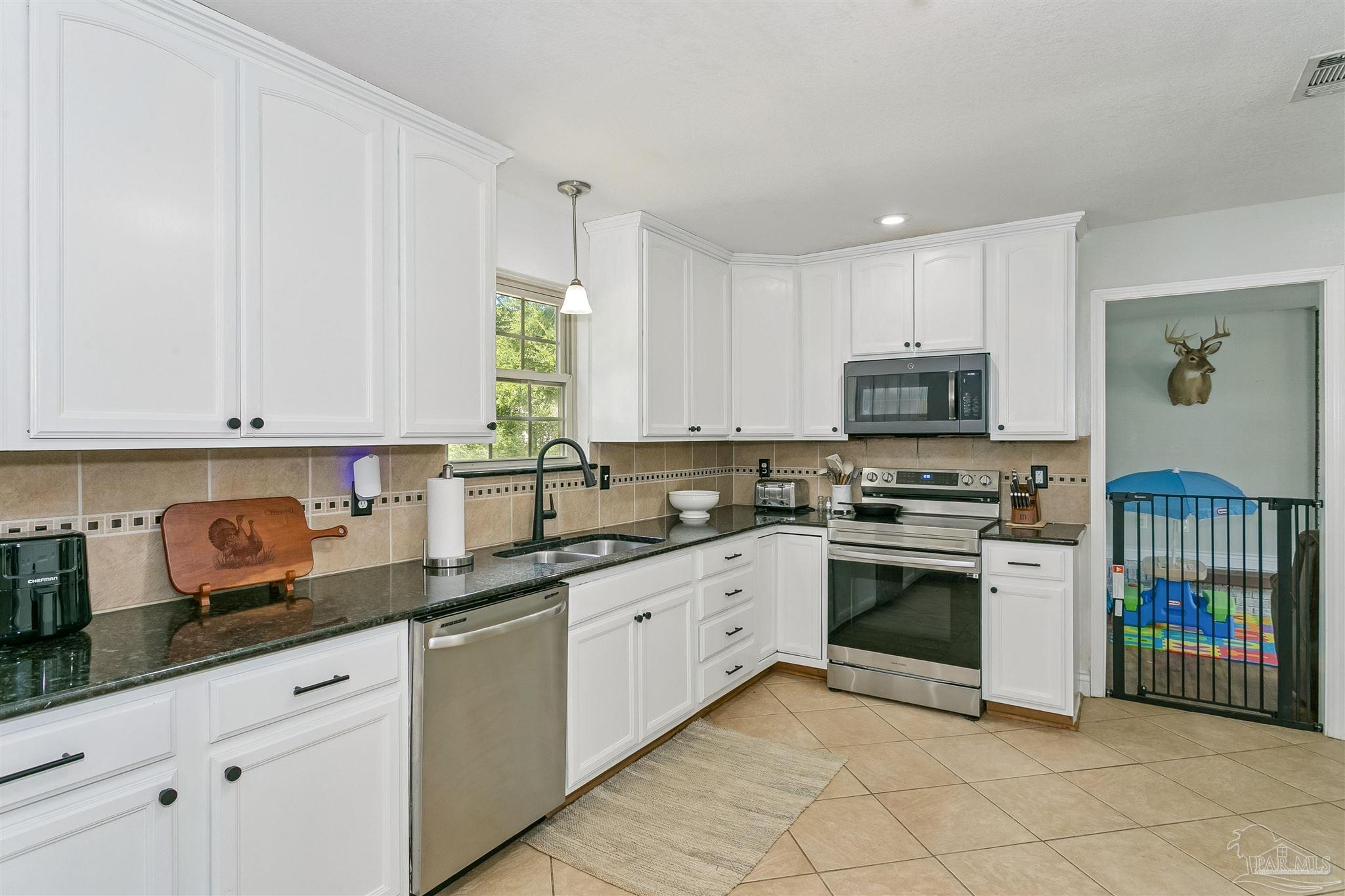 5638 Windham Road Milton, FL 32570 - Photo 13 of 38 Gallery Image 13