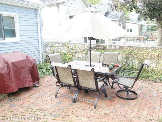2134 Earlmont Road Berkley, MI 48072 - Photo 21 of 25 Another view of patio