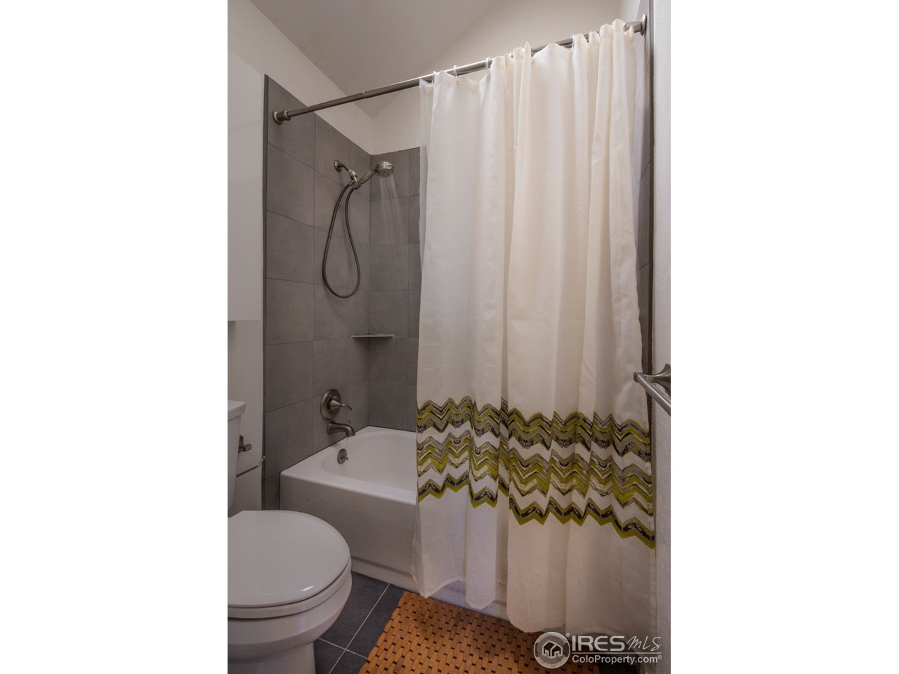 6438 Red Hill Road Boulder, CO 80302 - Photo 10 of 16 a bathroom with a sink toilet and shower