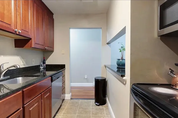 $249,500 | 106 Eastern Avenue, Unit 102, Manchester, NH 03104