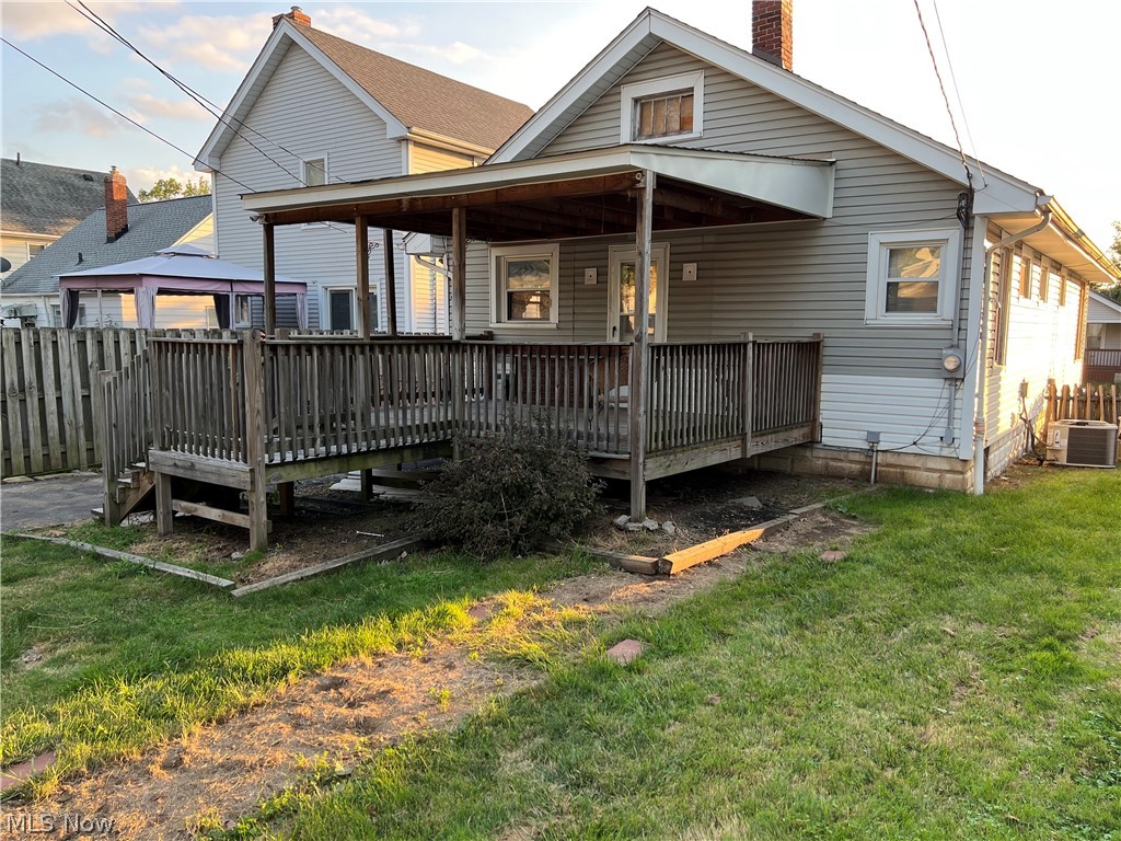 4621 Horton Road Cleveland, OH 44125 - Photo 9 of 12