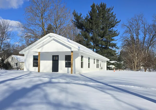 $237,000 | 517 East State Road, Hastings, MI 49058