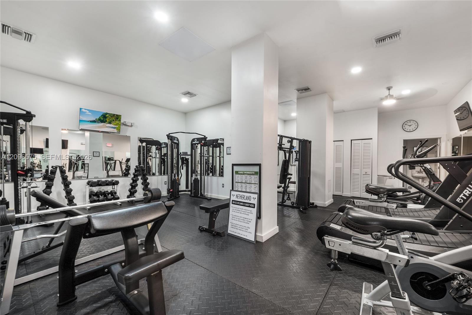 1330 Ocean Drive, Unit R5D Miami Beach, FL 33139 - Photo 17 of 27 Gallery Image 17