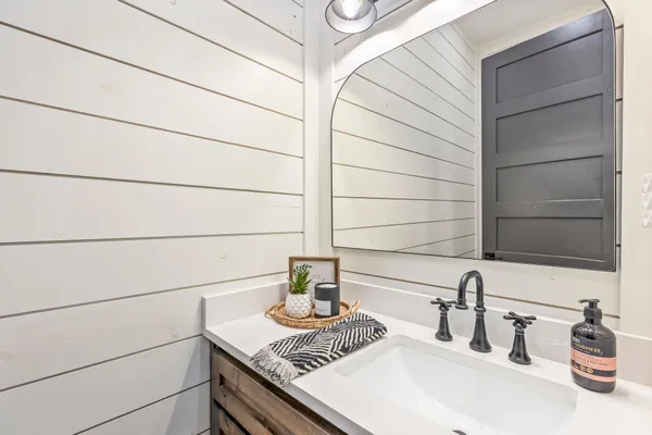 $2,390,000 | 610 Dogwood Lane, Burns, TN 37029