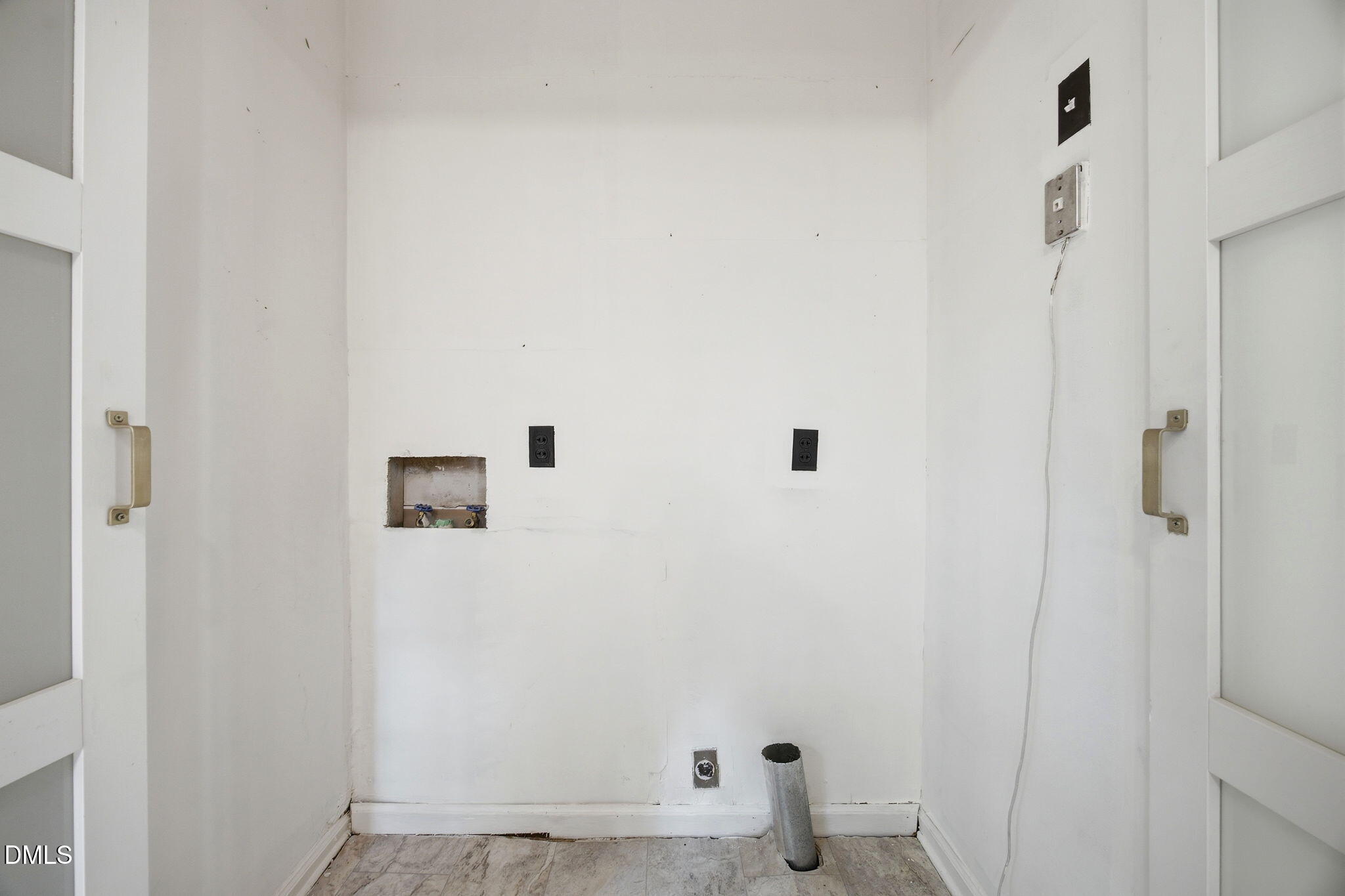 608 Dennis Avenue Raleigh, NC 27604 - Photo 10 of 35 laundry