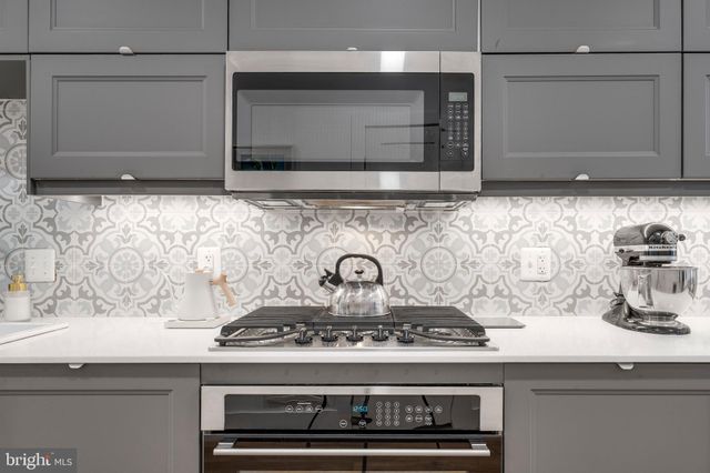 $850,000 | 117 16th Street Southeast, Washington, DC 20003