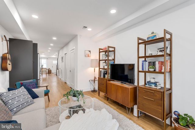 $850,000 | 117 16th Street Southeast, Washington, DC 20003