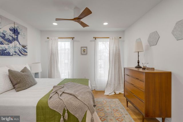 $850,000 | 117 16th Street Southeast, Washington, DC 20003