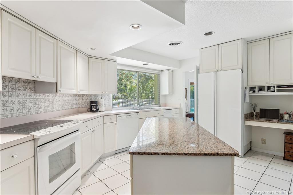 32 North River Road Sewall's Point, FL 34996 - Photo 13 of 27 Kitchen