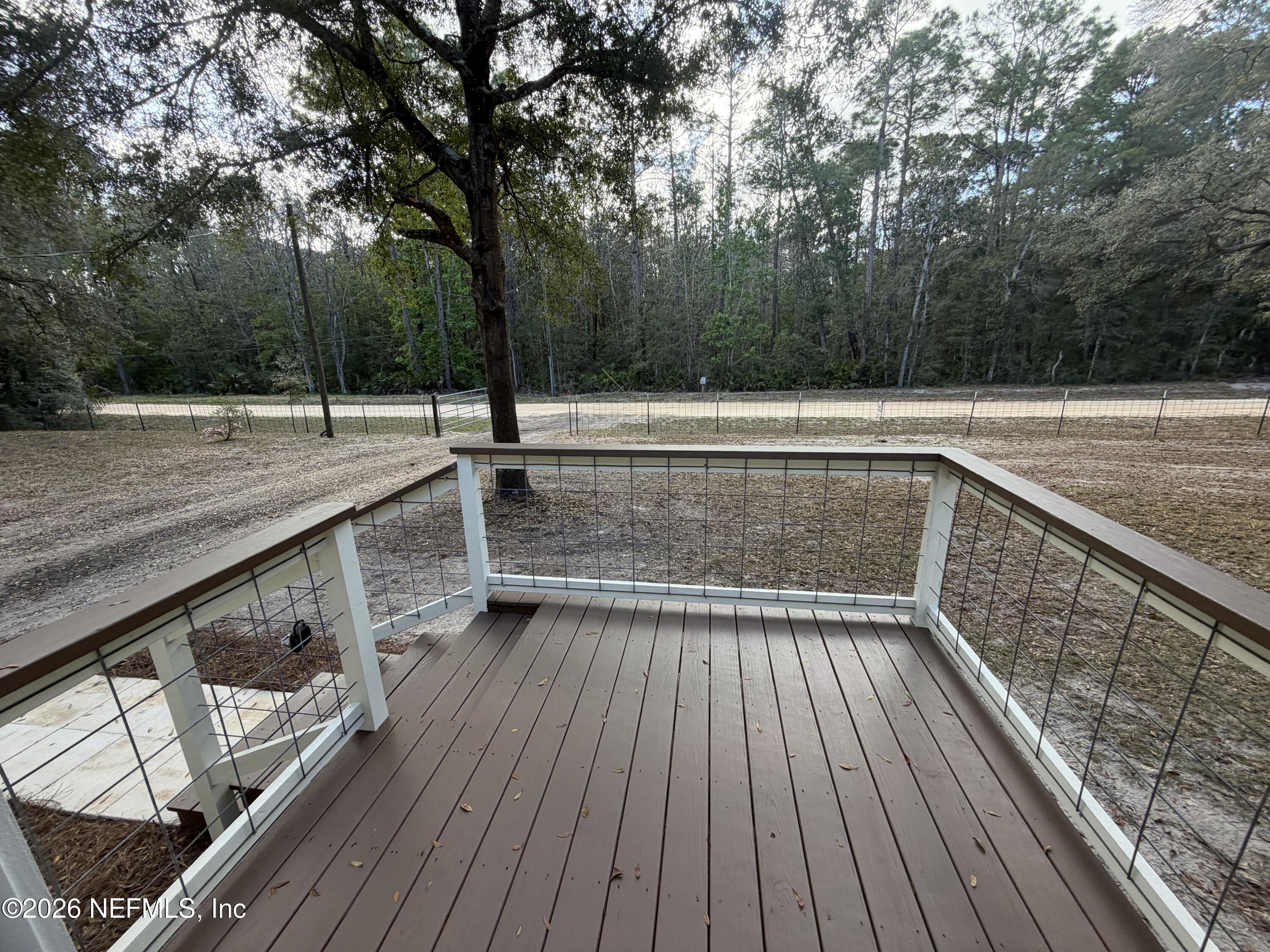 204 Rabbit Track Road Satsuma, FL 32189 - Photo 14 of 51 Front Porch