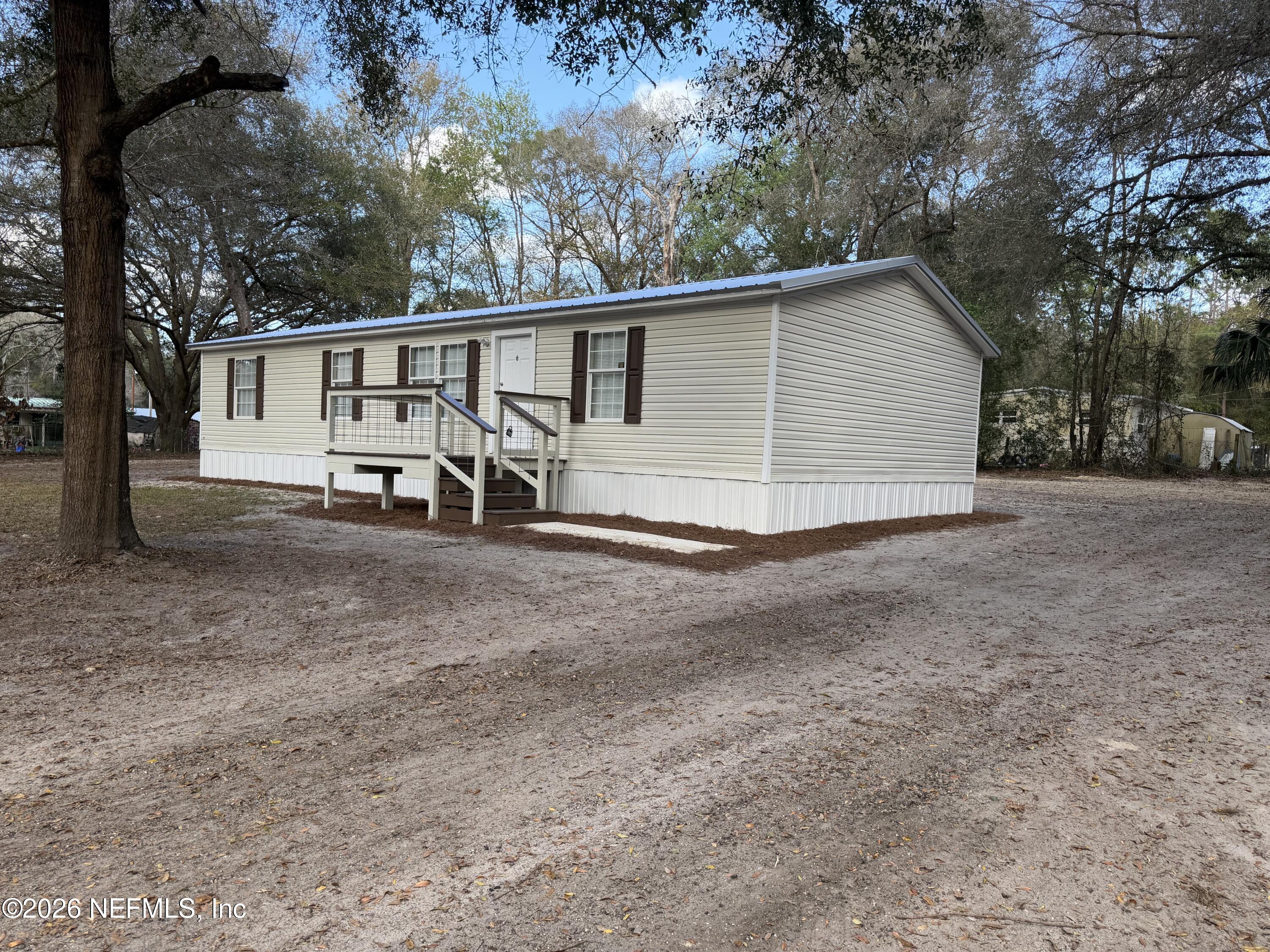 204 Rabbit Track Road Satsuma, FL 32189 - Photo 2 of 51 Front of Home