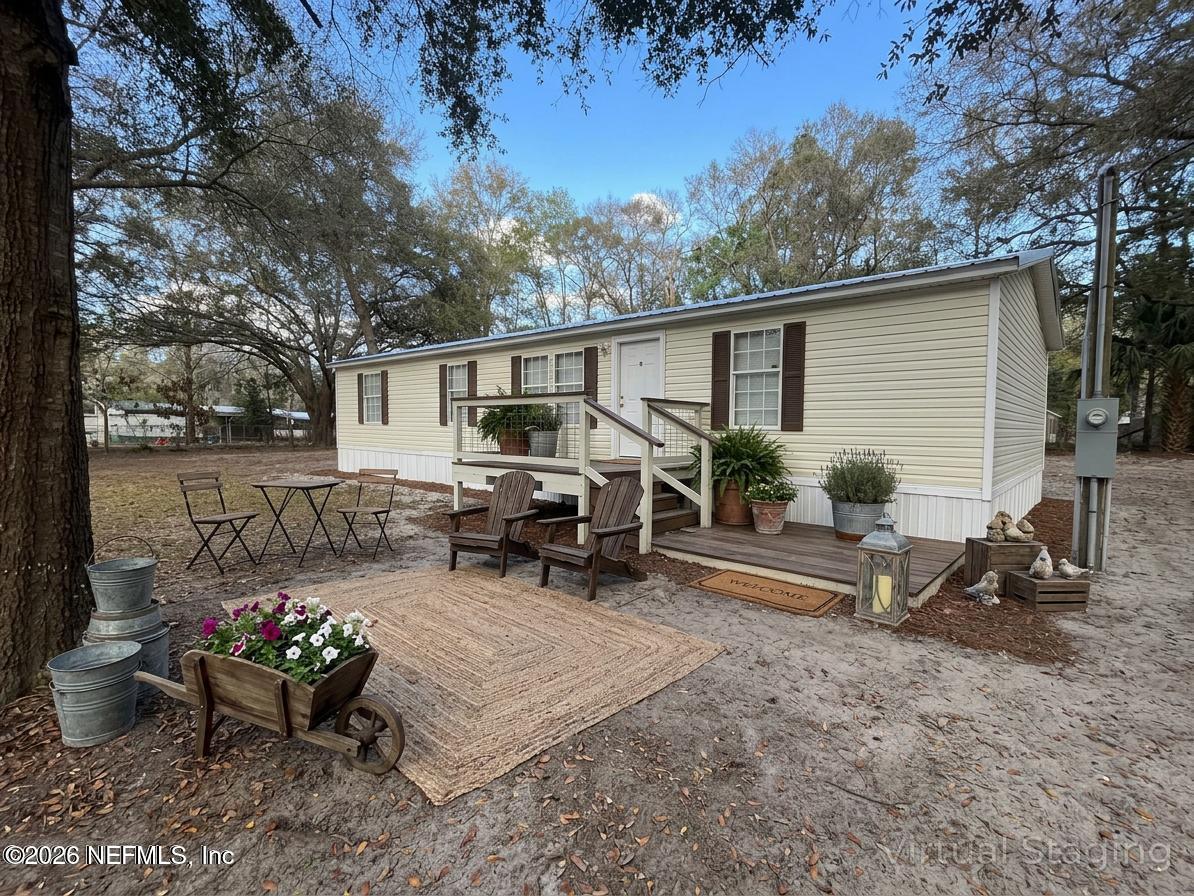 204 Rabbit Track Road Satsuma, FL 32189 - Photo 3 of 51 Front of Home