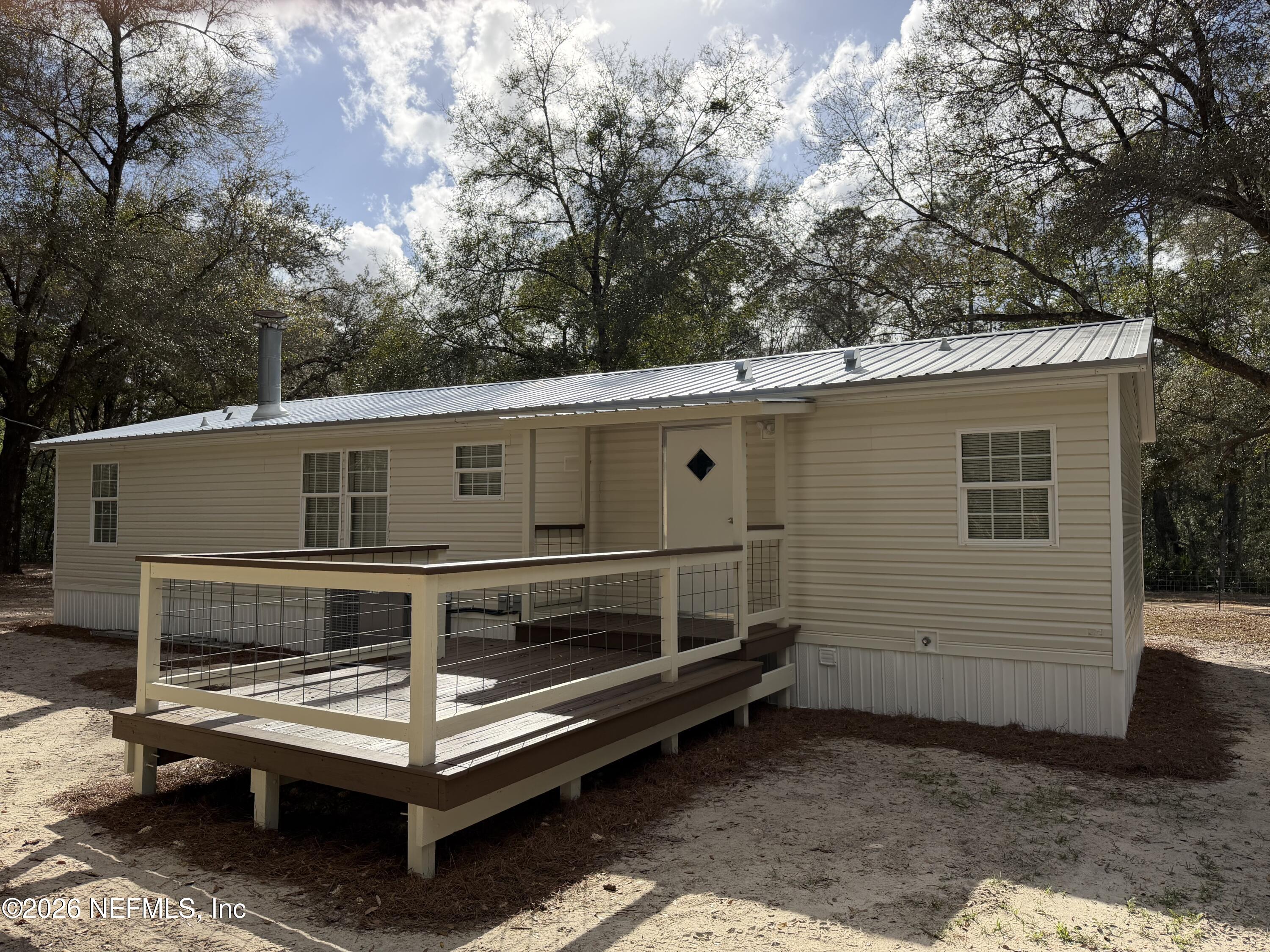 204 Rabbit Track Road Satsuma, FL 32189 - Photo 41 of 51 Back Porch