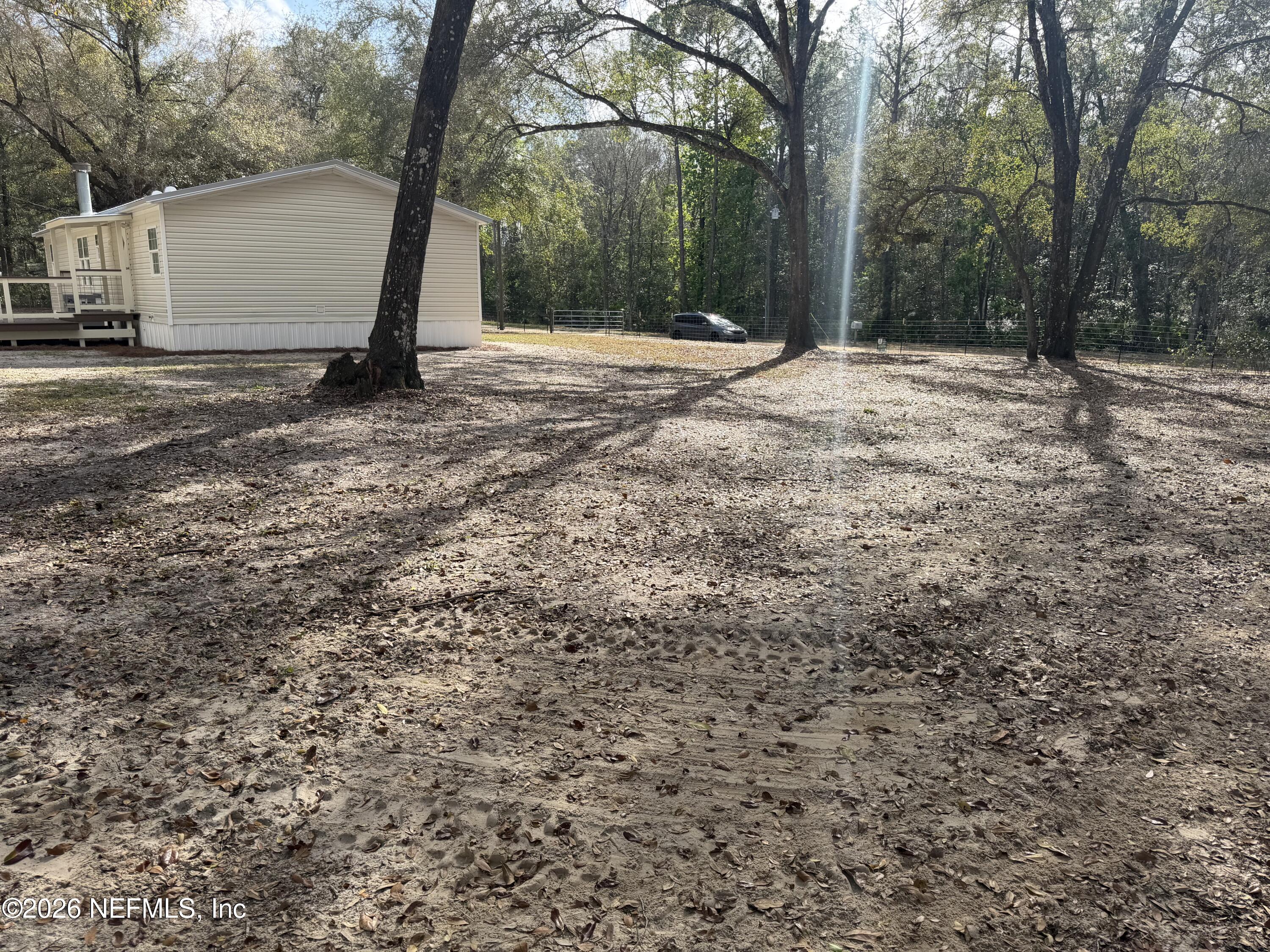 204 Rabbit Track Road Satsuma, FL 32189 - Photo 44 of 51 Side Yard