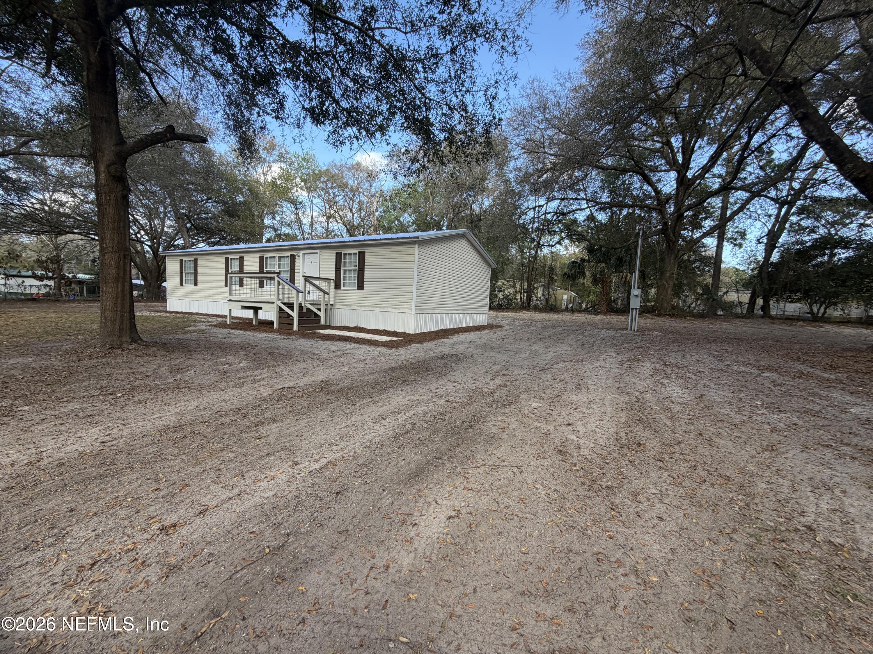 204 Rabbit Track Road Satsuma, FL 32189 - Photo 9 of 51 Front of Home