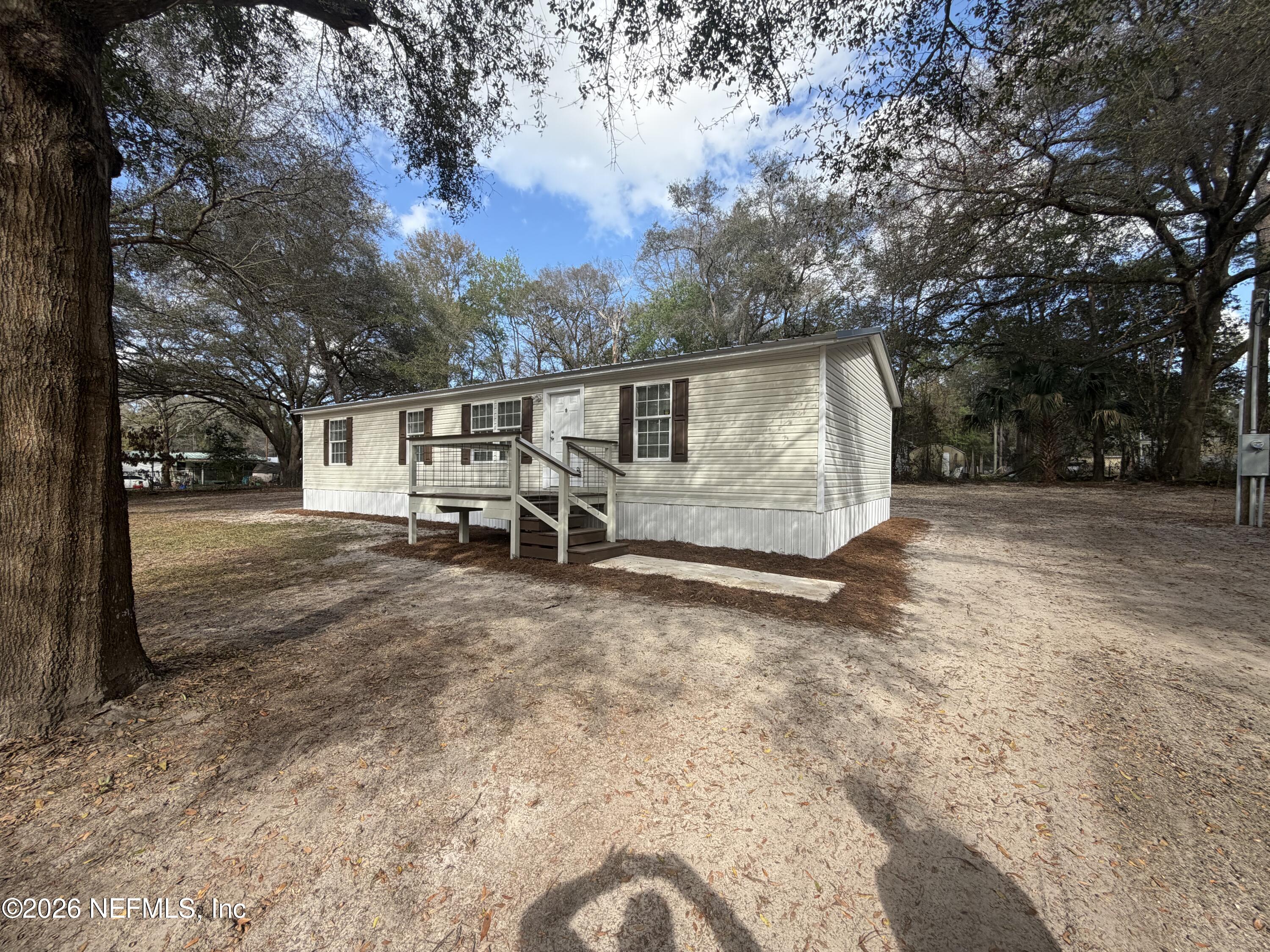 204 Rabbit Track Road Satsuma, FL 32189 - Photo 10 of 51 Front of Home