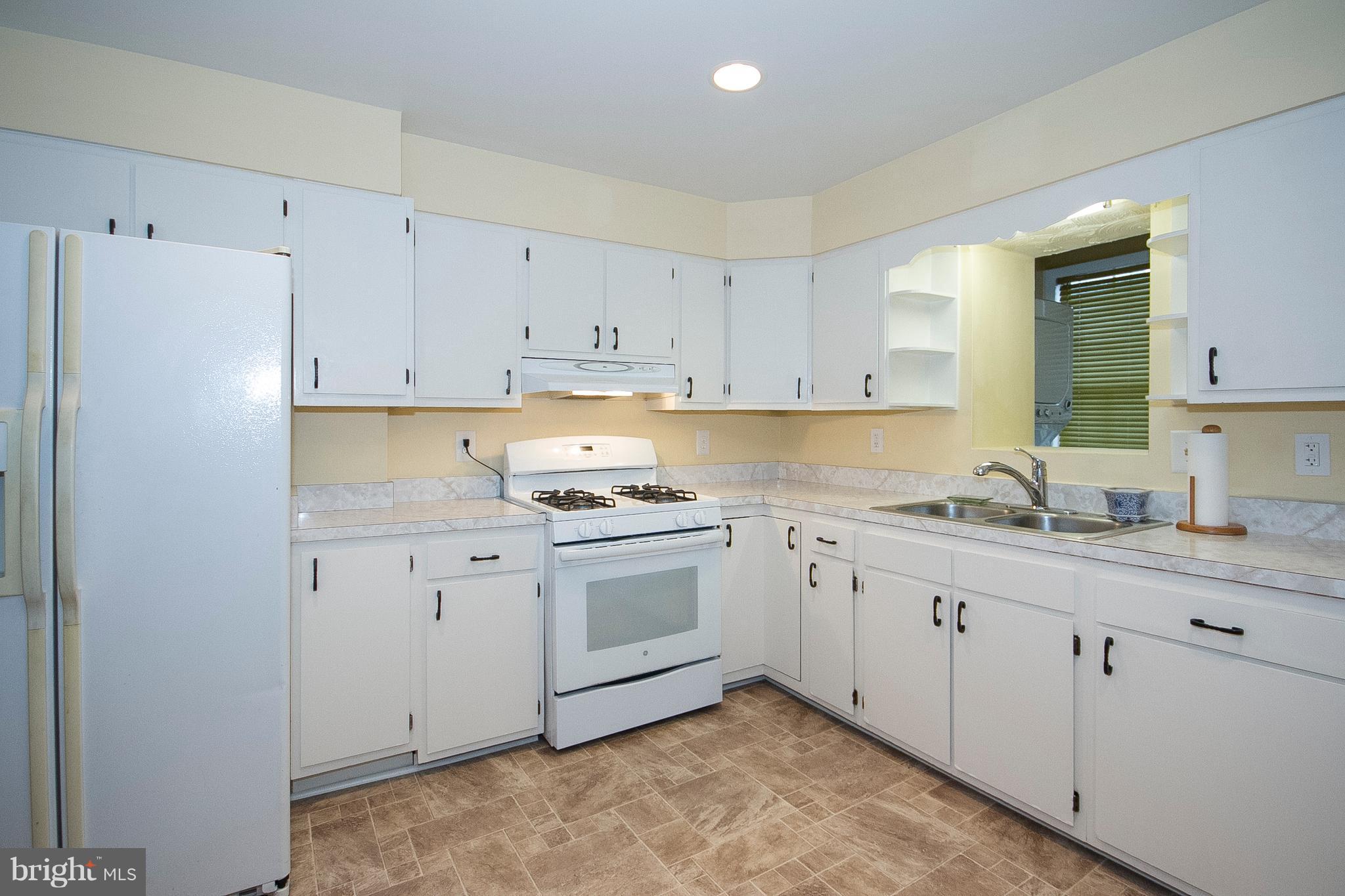 3016 Keswick Road Baltimore, MD 21211 - Photo 2 of 27 Kitchen