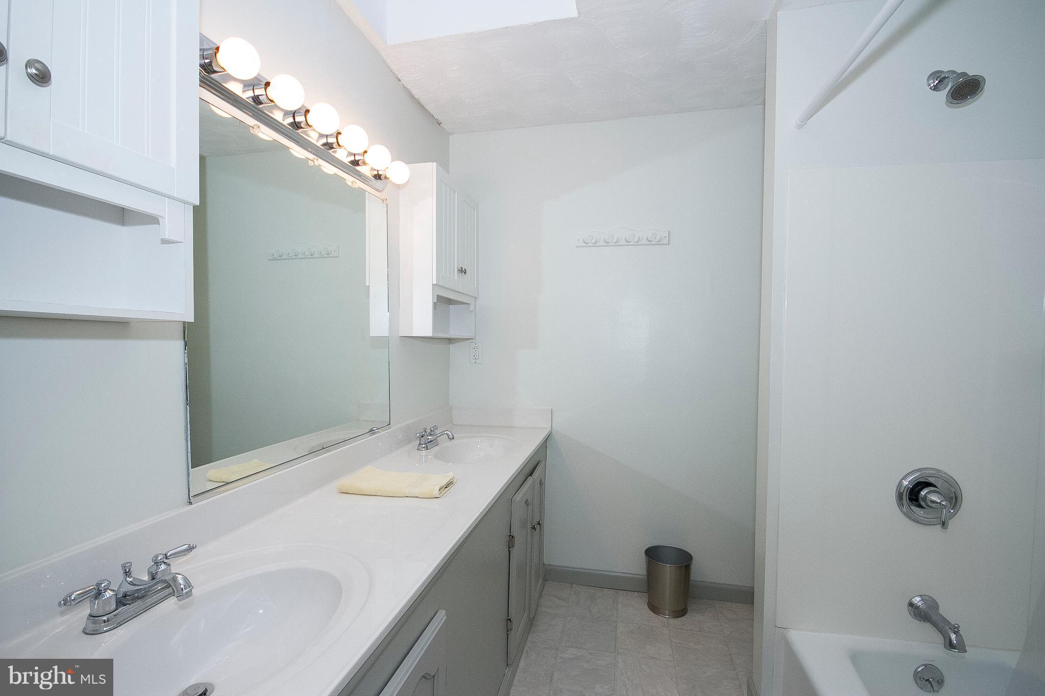 3016 Keswick Road Baltimore, MD 21211 - Photo 15 of 27 Bath