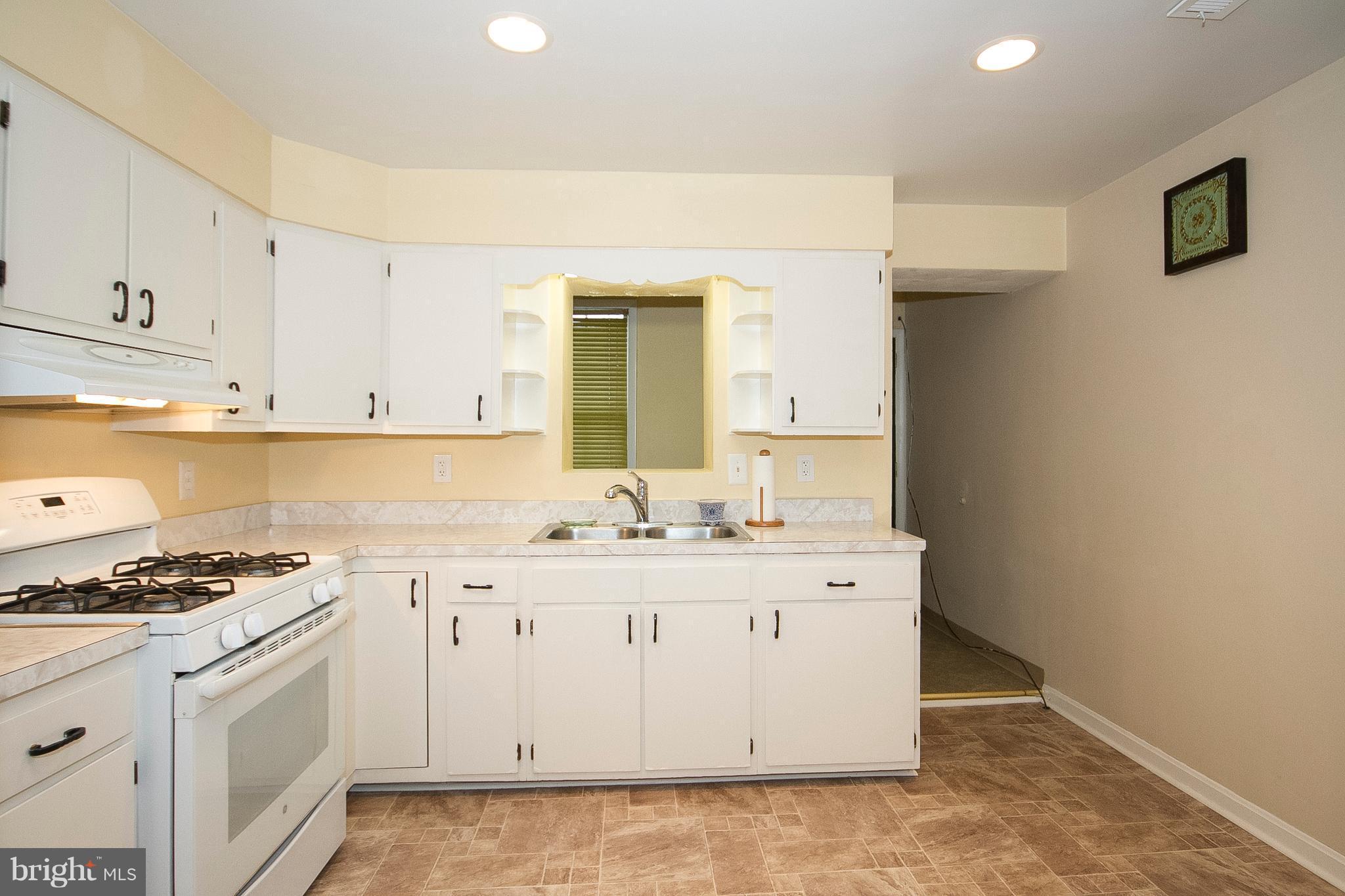 3016 Keswick Road Baltimore, MD 21211 - Photo 3 of 27 Kitchen