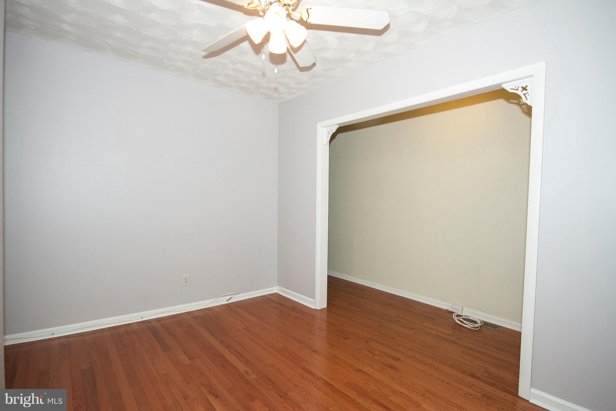 3016 Keswick Road Baltimore, MD 21211 - Photo 6 of 27 Living Room