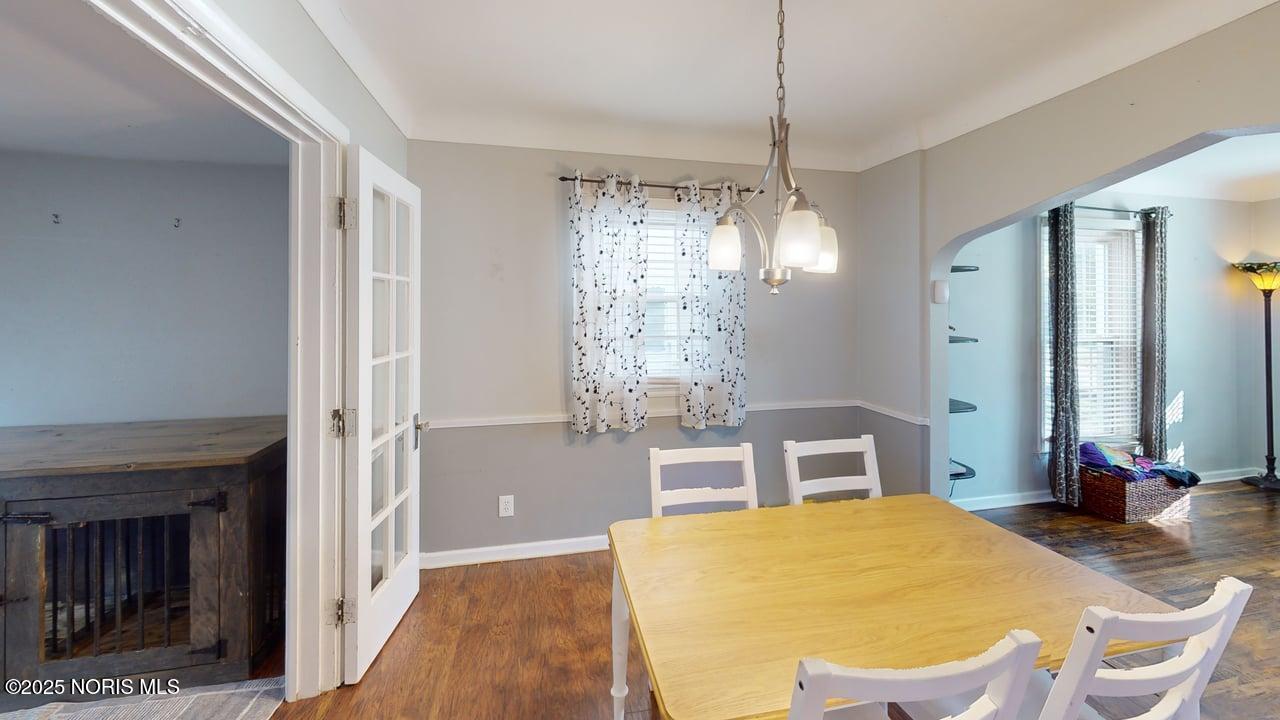 2927 Sherbrooke Road Toledo, OH 43606 - Photo 8 of 22 2927-Sherbrooke-Road-Dining-Room