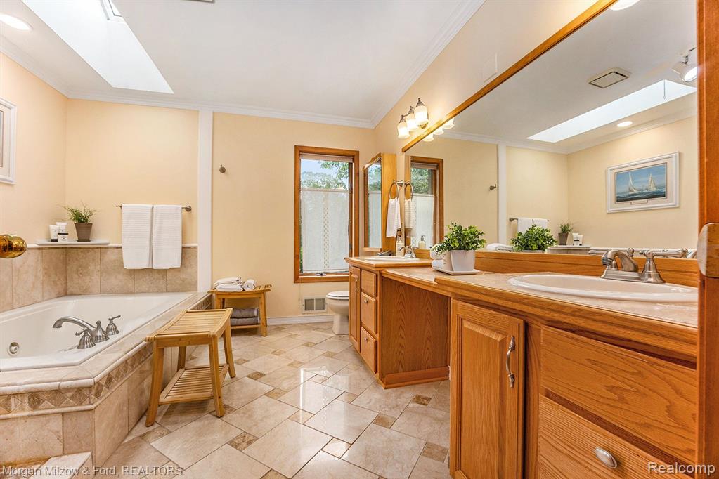5036 Clarkston Road Clarkston, MI 48348 - Photo 17 of 39