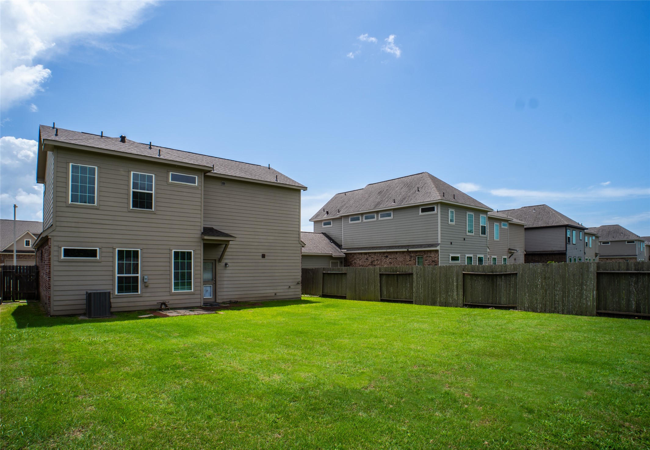6532 Geisler Crossing Lane League City, TX 77539 - Photo 6 of 28 a front view of house with yard