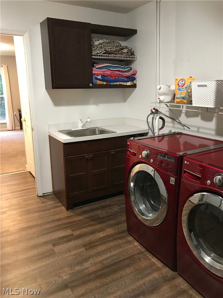 8142 West Old West Ridge Road Elyria, OH 44035 - Photo 17 of 30 Laundry/mud room.