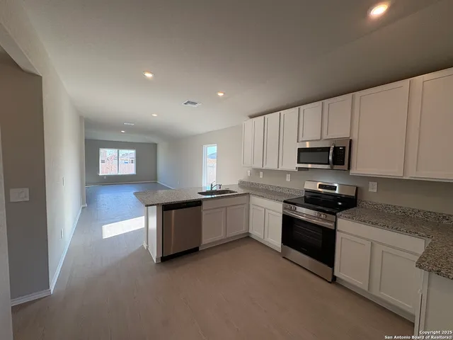 $1,545 | 729 Canyon View, Seguin, TX 78155