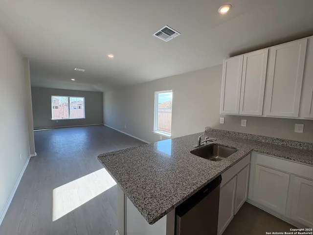 $1,545 | 729 Canyon View, Seguin, TX 78155