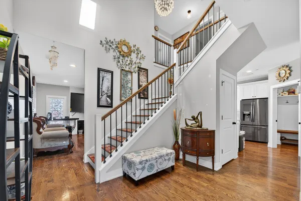 $459,900 | 8166 West 87th Street, Unit 8166, Hickory Hills, IL 60457