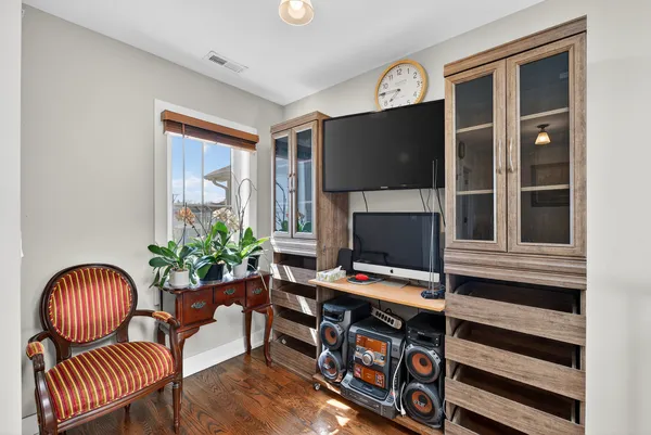 $459,900 | 8166 West 87th Street, Unit 8166, Hickory Hills, IL 60457