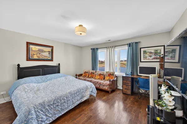 $459,900 | 8166 West 87th Street, Unit 8166, Hickory Hills, IL 60457