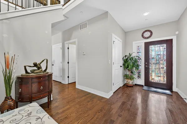 $459,900 | 8166 West 87th Street, Unit 8166, Hickory Hills, IL 60457