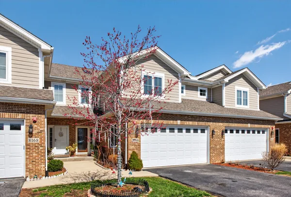 $459,900 | 8166 West 87th Street, Unit 8166, Hickory Hills, IL 60457