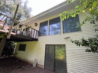 33145 Southeast Compton Road Boring, OR 97009 - Photo 6 of 17 a view of a house with a yard