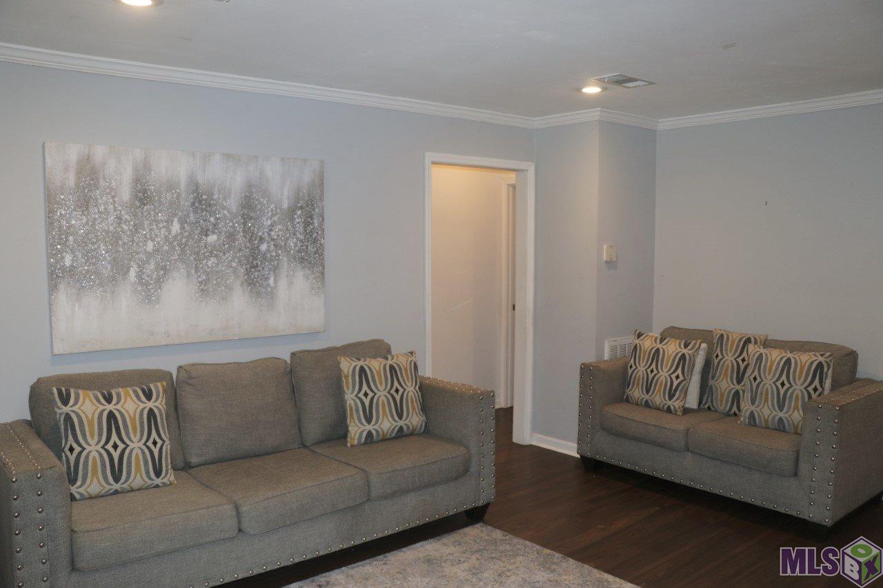 334 Lafitte Drive Baton Rouge, LA 70819 - Photo 3 of 12 Gallery Image 3