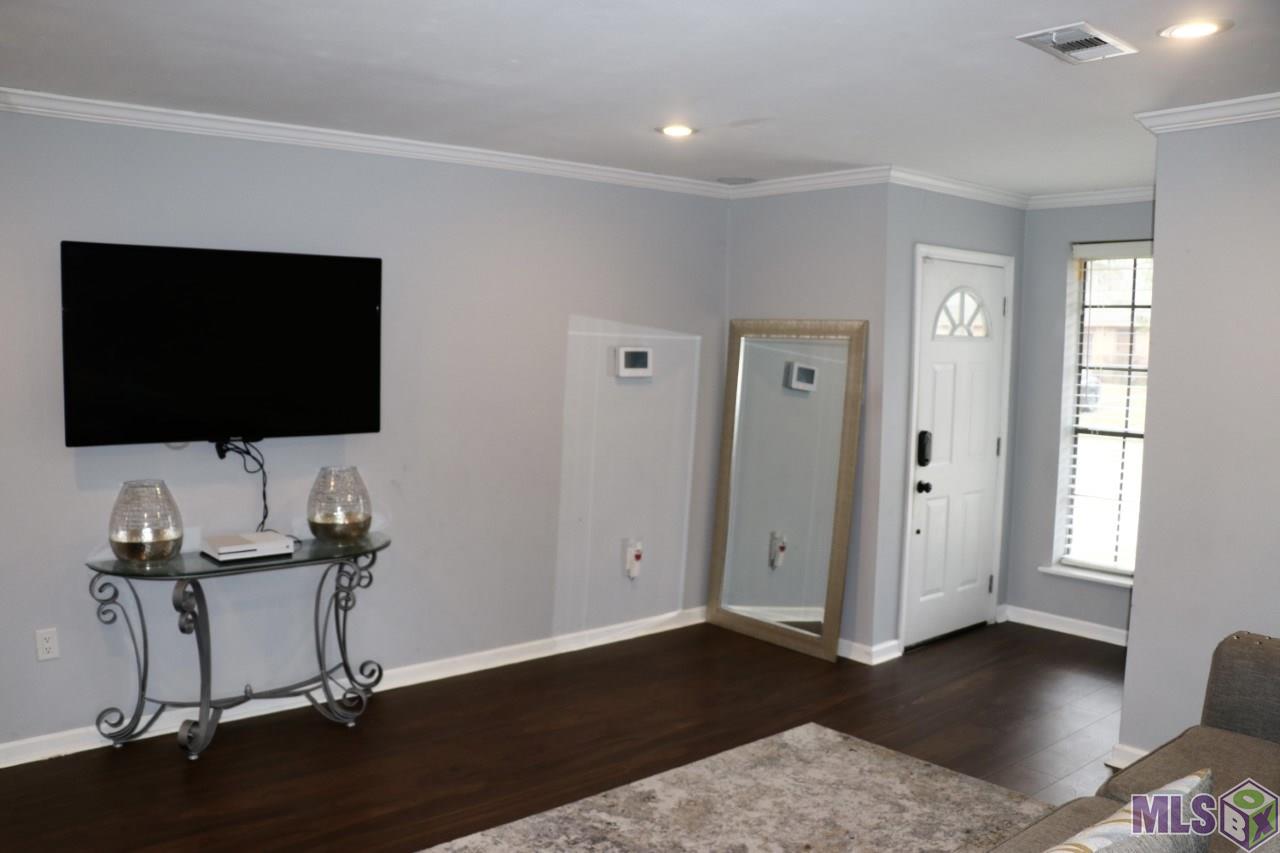 334 Lafitte Drive Baton Rouge, LA 70819 - Photo 4 of 12 Gallery Image 4