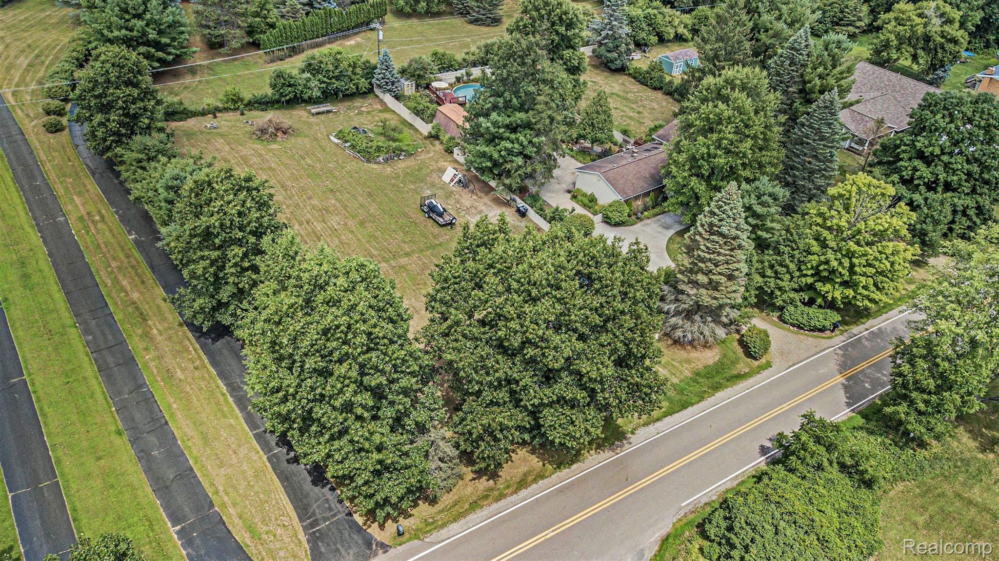 3630 Jewell Road Howell, MI 48843 - Photo 21 of 23 Gallery Image 21