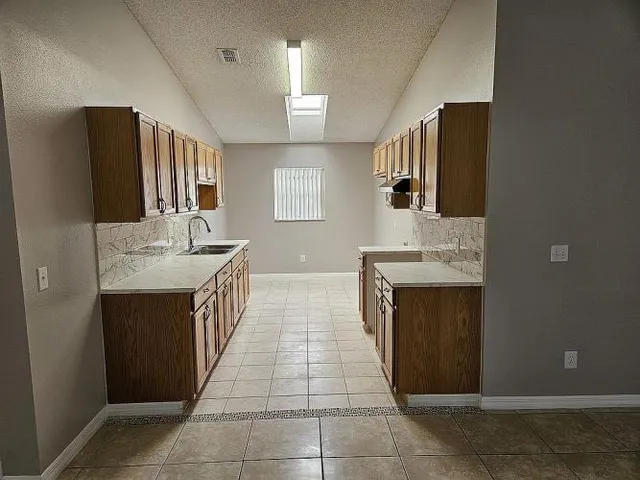 $315,000 | 304 Lake Daisy Loop, Unit 1, Winter Haven, FL 33884