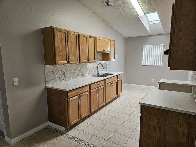$315,000 | 304 Lake Daisy Loop, Unit 1, Winter Haven, FL 33884