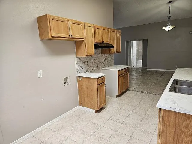 $315,000 | 304 Lake Daisy Loop, Unit 1, Winter Haven, FL 33884