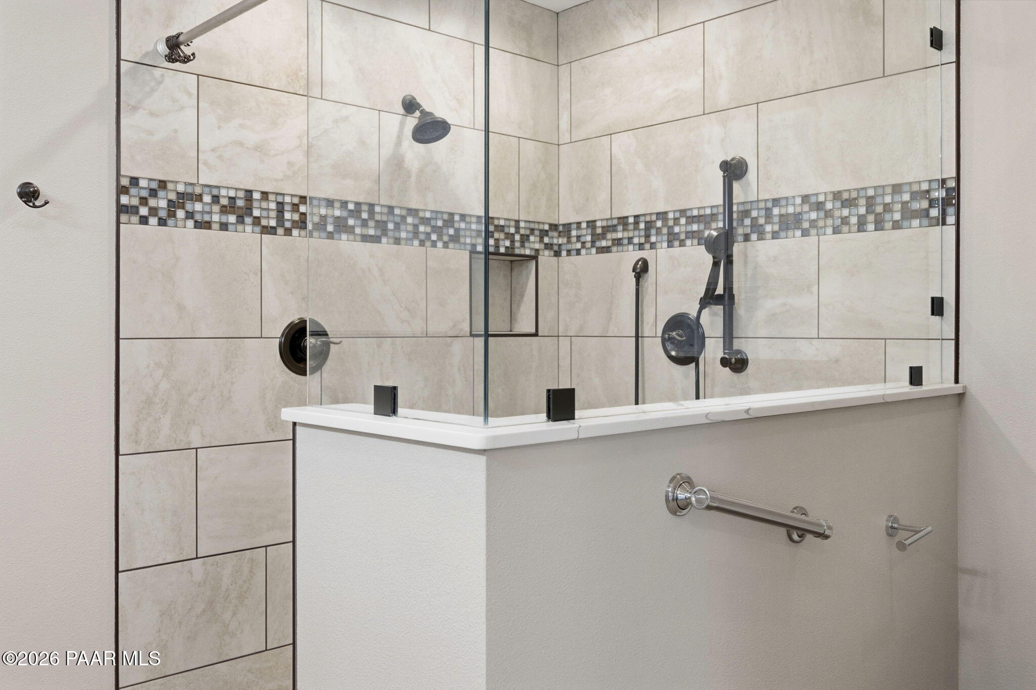 2855 West Willow Oak Road Prescott, AZ 86305 - Photo 24 of 43 Primary Bathroom